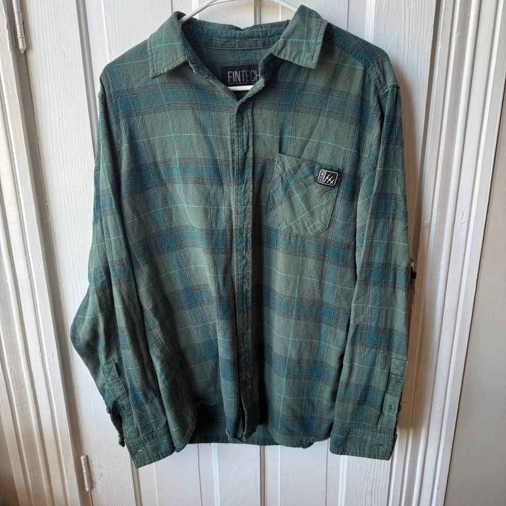 Fintech Men’s Green/Blue Plaid Flannel Button-Up Shirt size medium